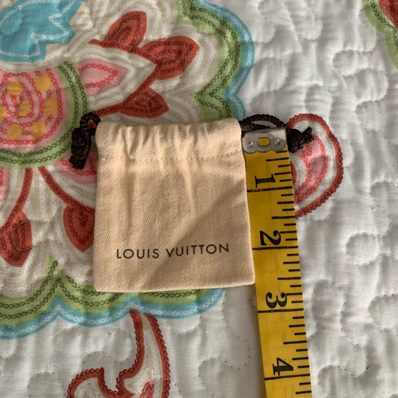 Louis Vuitton Beige Drawstring Pouch - Picture 5 of 5